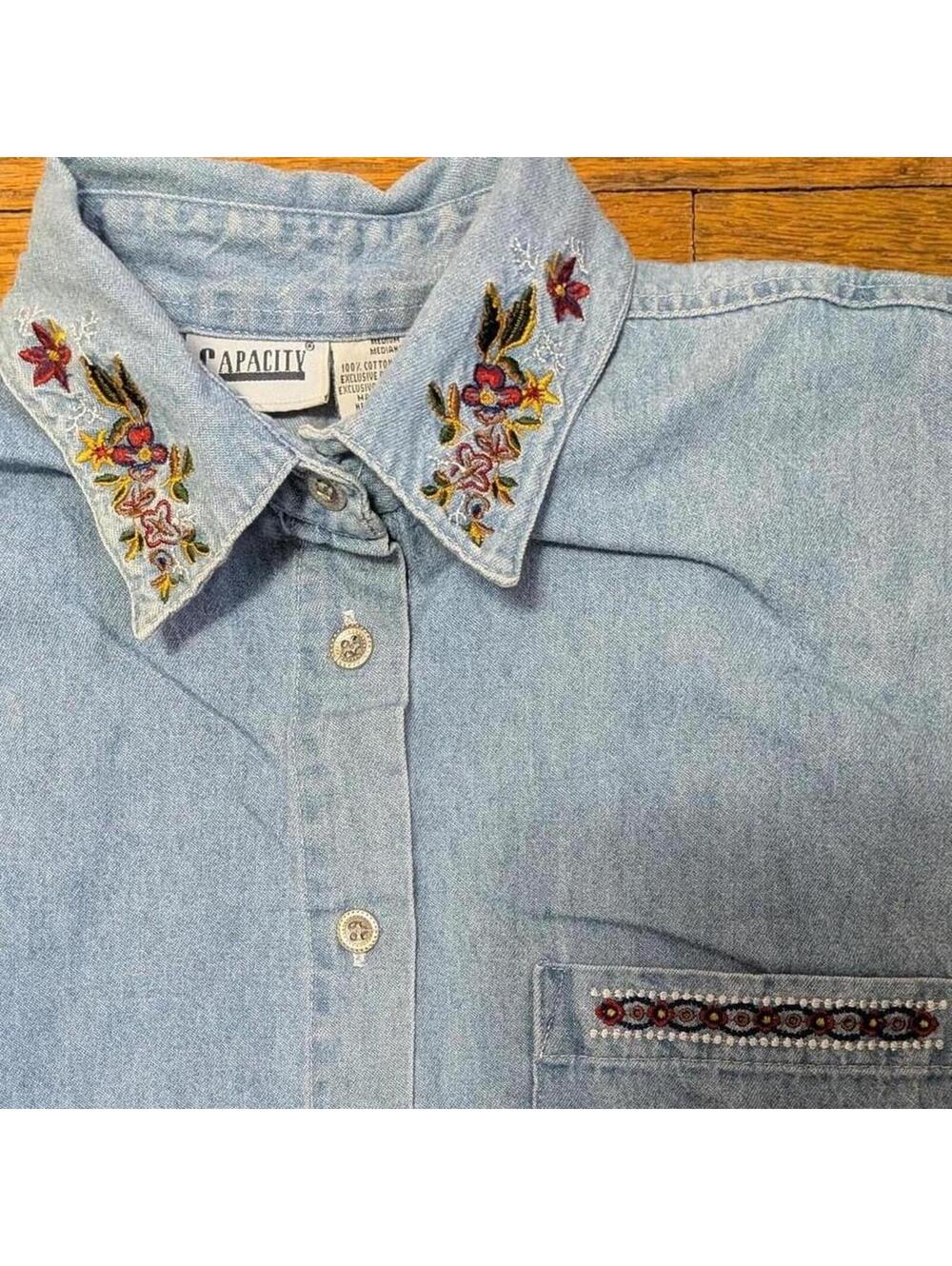 90s Capacity Embroidered Collar Light Wash Denim Shirt M/L
